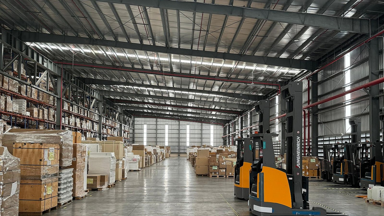 Röhlig thailand warehouse interior